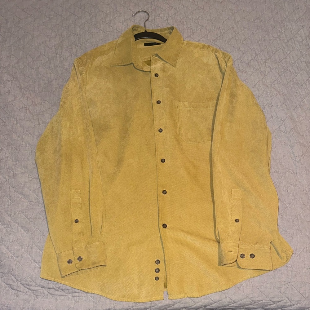 Button up - Picture 2 of 3